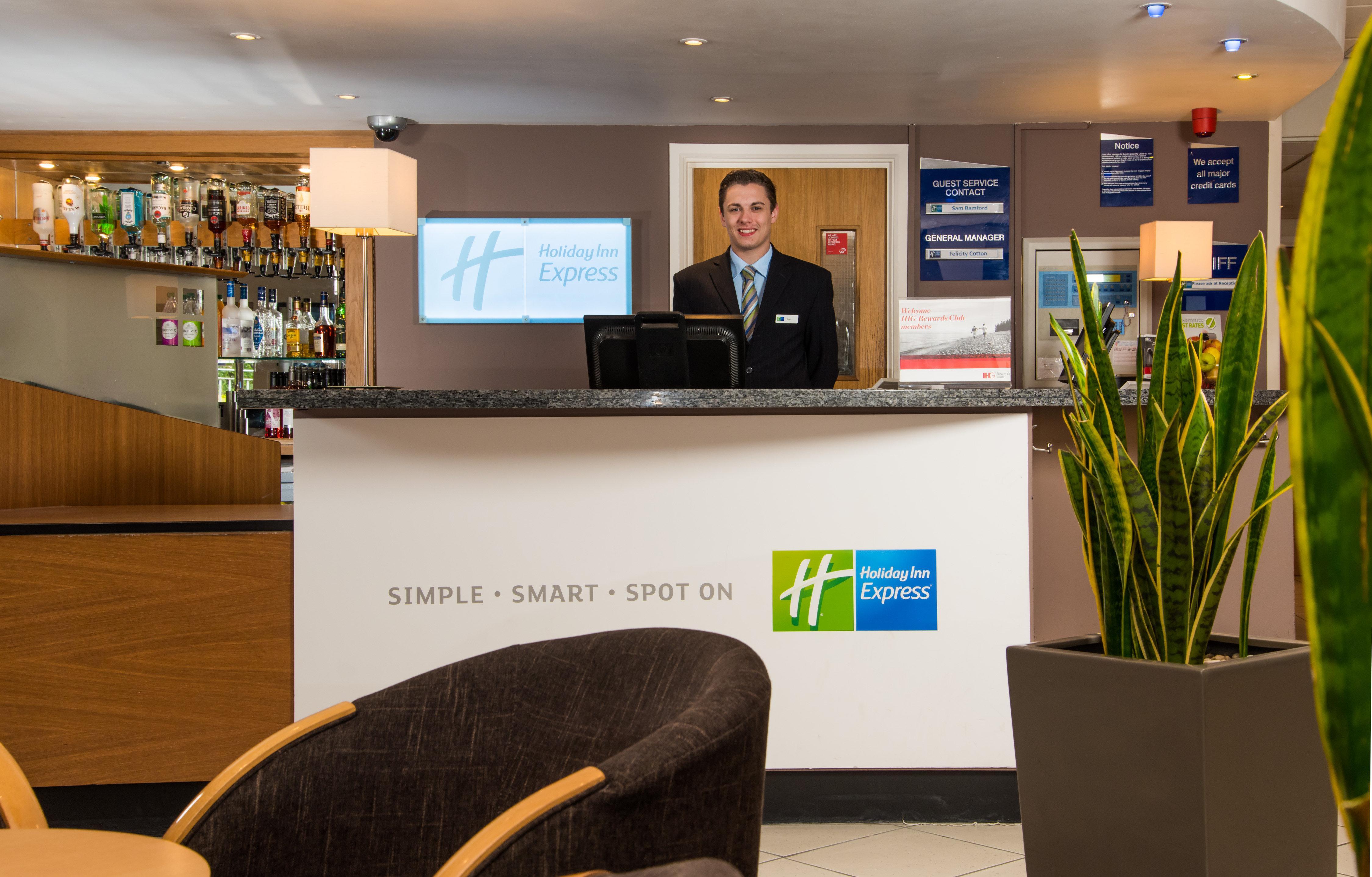 Holiday Inn Express Gloucester - South, An Ihg Hotel Buitenkant foto