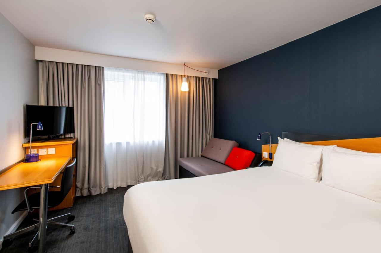 Holiday Inn Express Gloucester - South, An Ihg Hotel Buitenkant foto