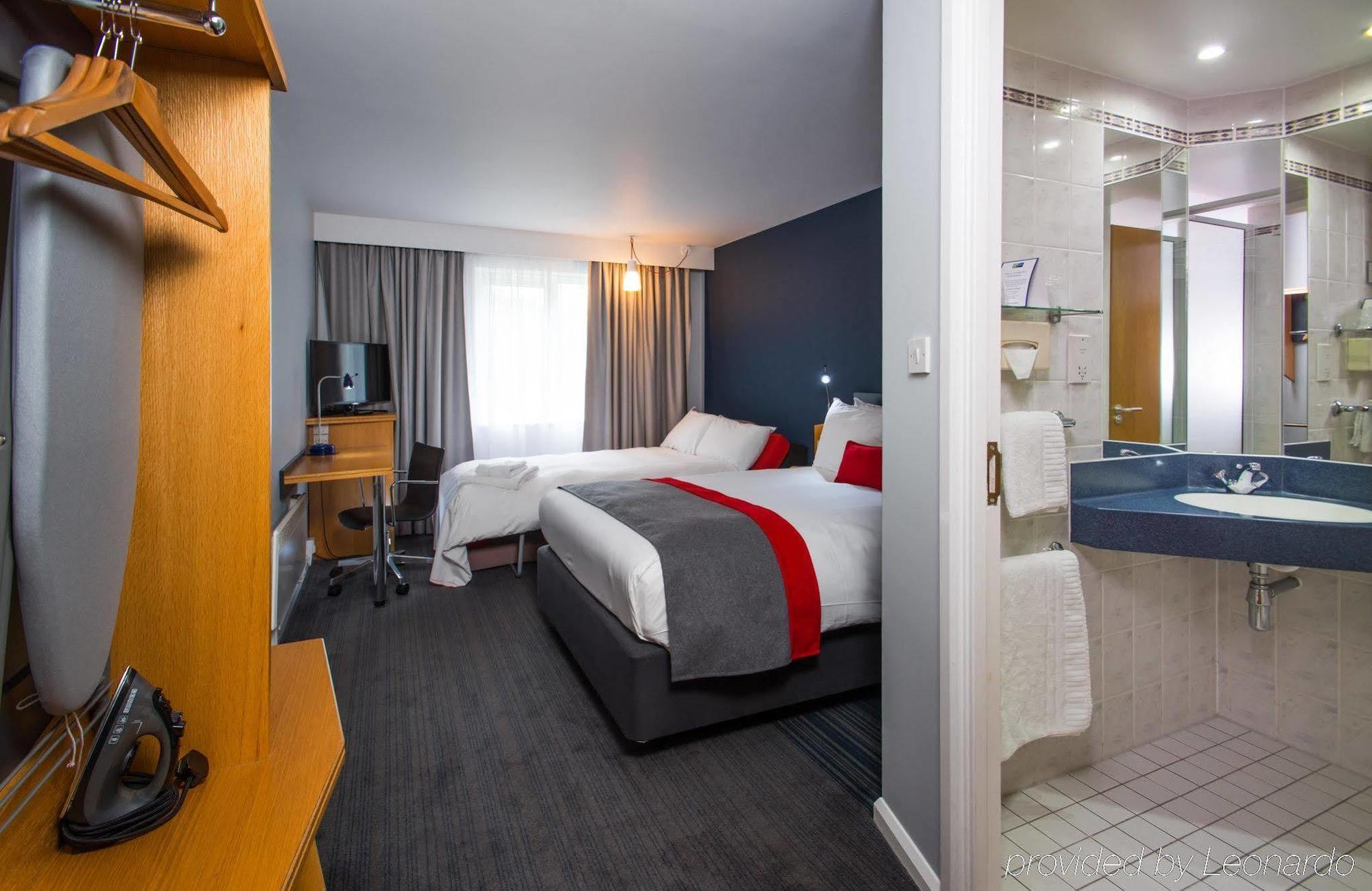 Holiday Inn Express Gloucester - South, An Ihg Hotel Buitenkant foto