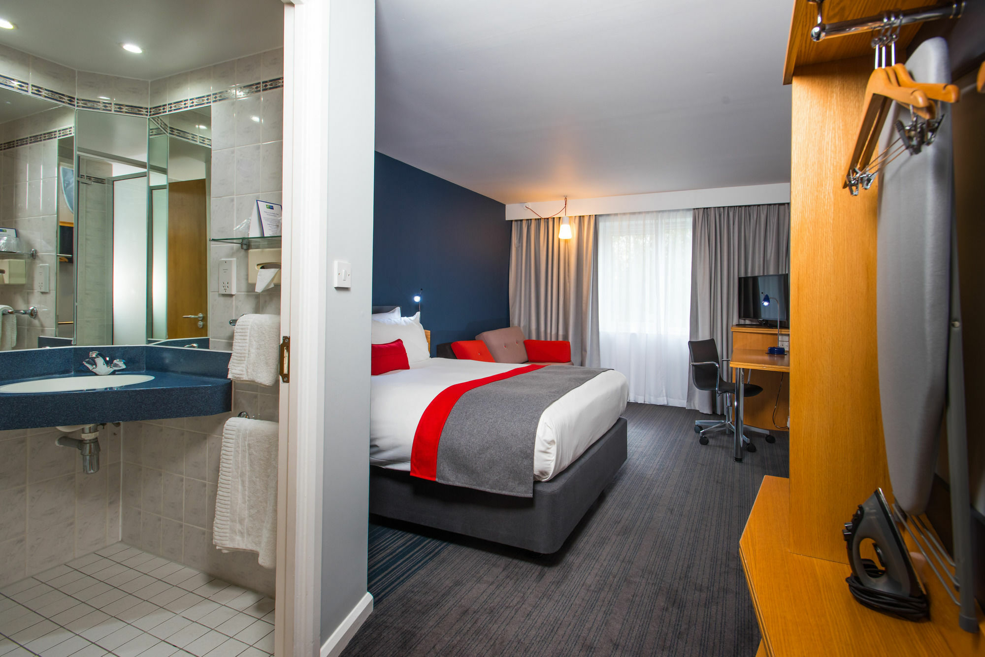 Holiday Inn Express Gloucester - South, An Ihg Hotel Buitenkant foto